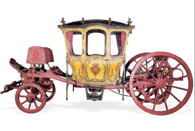 Exemplar raro de viatura régia, é o coche mais antigo da coleção do Museu. Trata-se de um modelo arcaico e corresponde ao tipo de veículo utilizado já em finais do século XVI. Pertenceu ao rei Filipe II (Filipe III de Espanha) que o terá utilizado na sua visita a Portugal, em 1619.
